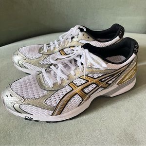 Vintage ASICS Gel Bandito running shoes